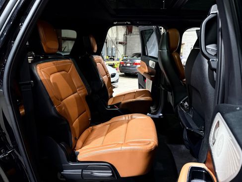 Used 2021 Lincoln Navigator L Reserve image 22
