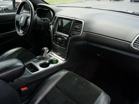 Used 2017 Jeep Grand Cherokee Altitude AWD/4WD image 33