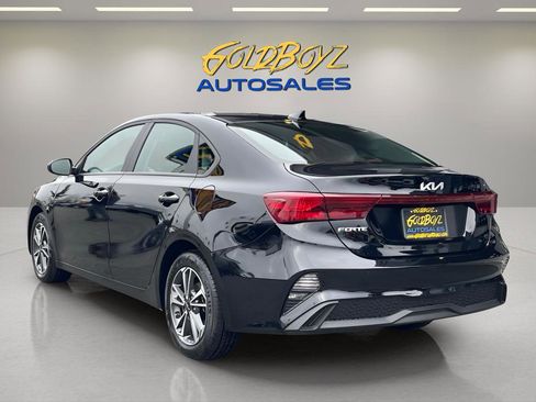 Used 2024 Kia Forte LXS image 6