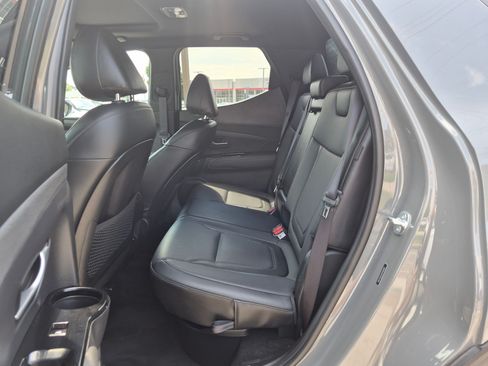Certified 2025 Hyundai Santa Cruz Limited AWD/4WD image 29