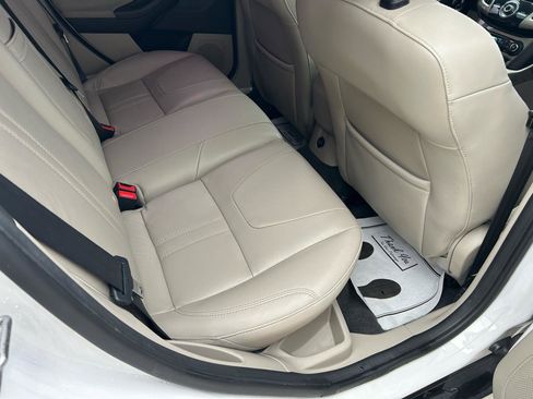 Used 2012 Ford Focus SEL FWD image 11