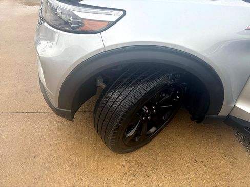 Used 2023 Ford Explorer ST-Line w/ Class IV Trailer Tow Package image 58