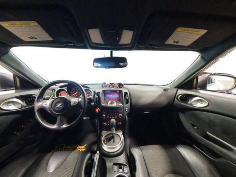 Used 2020 Nissan 370Z Touring Sport image 37