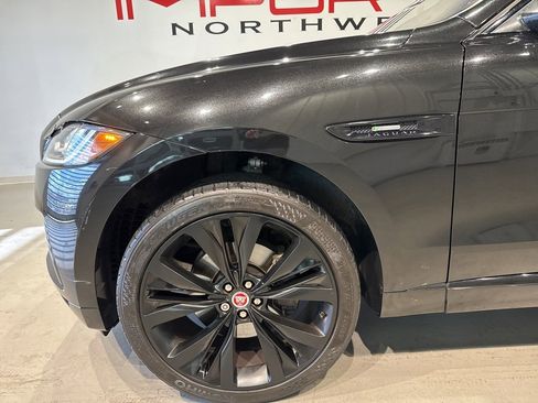 Used 2019 Jaguar F-PACE R-Sport image 7