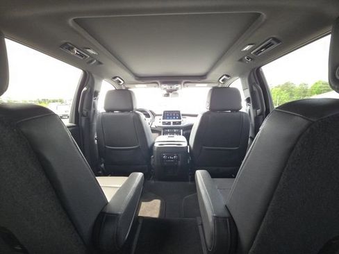 Used 2024 Chevrolet Tahoe LT w/ LT Signature Plus Package RWD image 21