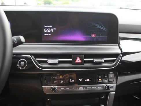 Used 2025 Kia Seltos S AWD/4WD image 4