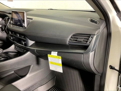 New 2026 Nissan Rogue SV FWD image 21