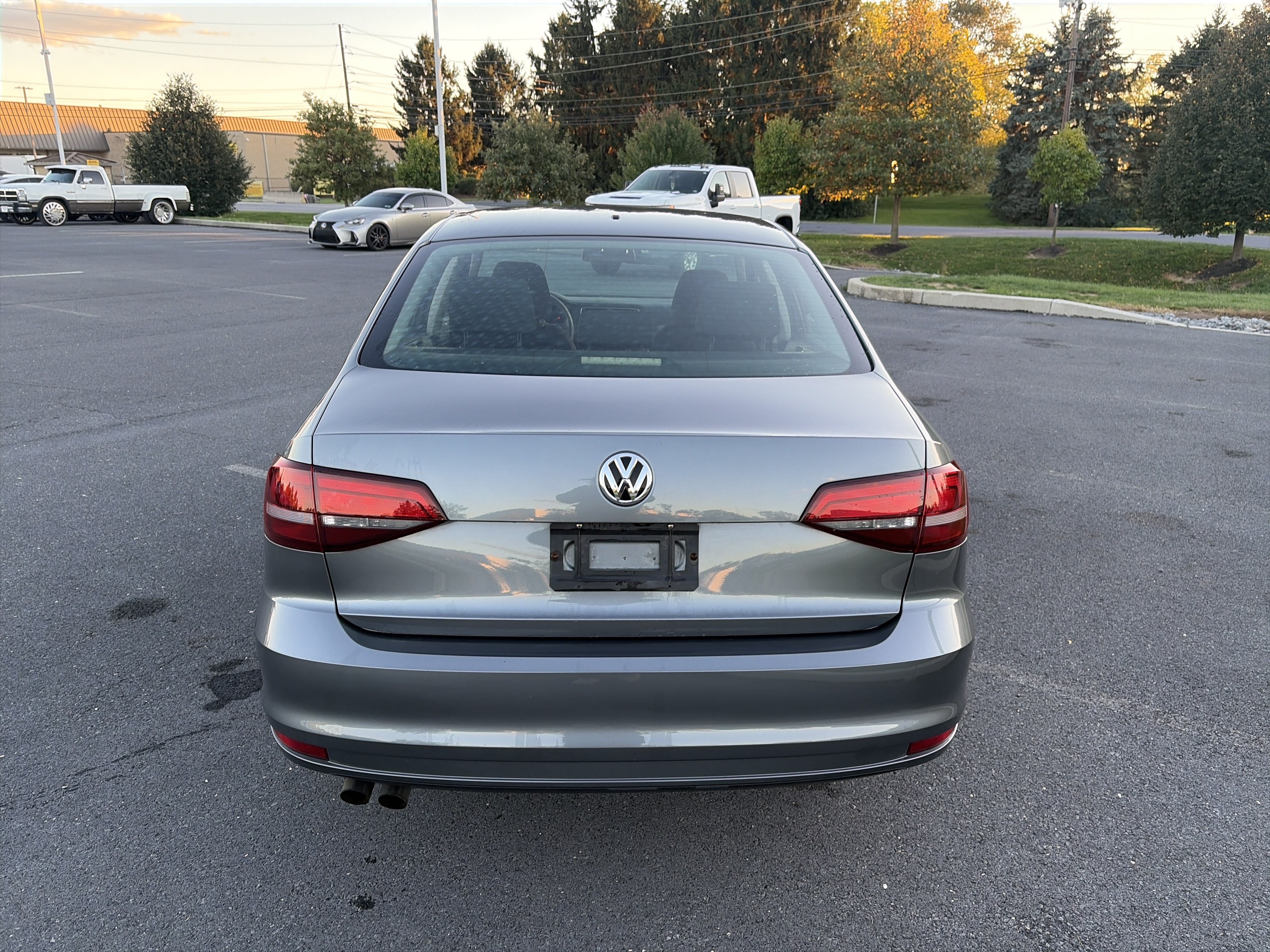 Used 2017 Volkswagen Jetta S FWD image 4