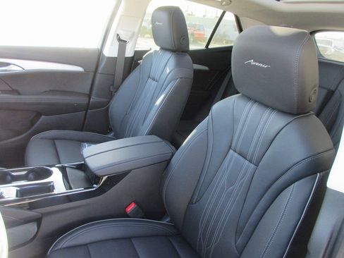 New 2026 Buick Envision Avenir image 13