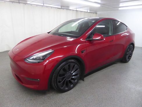 Used 2021 Tesla Model Y Performance AWD/4WD image 3