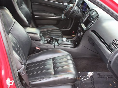 Used 2017 Chrysler 300 S image 16