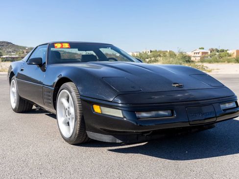 Used 1993 Chevrolet Corvette Coupe image 10