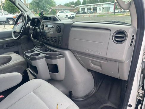 Used 2014 Ford E-250 and Econoline 250 w/ Power Group RWD image 14