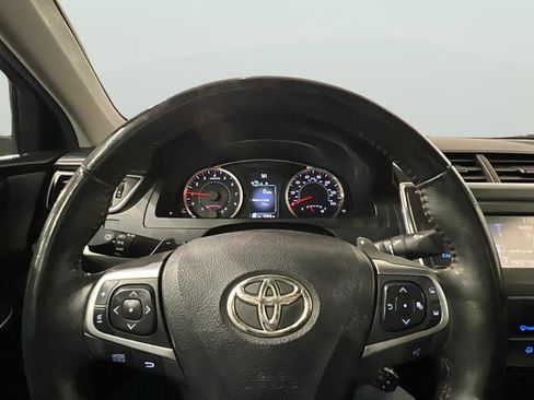Used 2017 Toyota Camry SE image 30