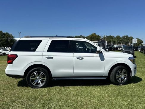 Used 2023 Ford Expedition Limited image 5