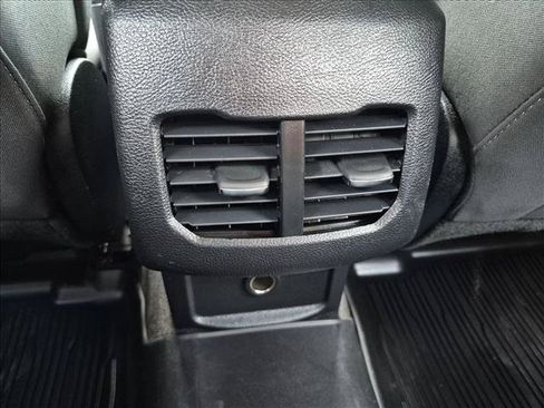 Used 2020 Ford Fusion SE AWD/4WD image 16