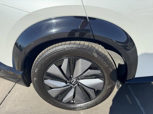 Used 2023 Nissan Ariya image 15