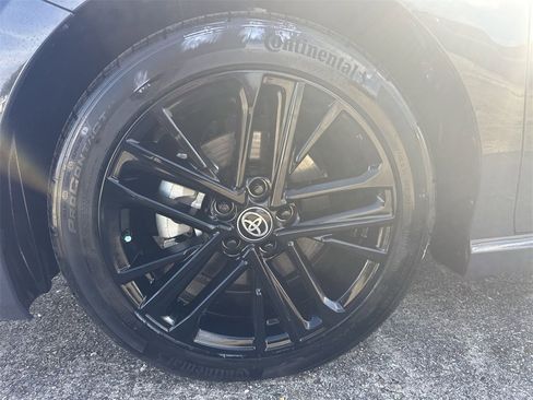 Used 2025 Toyota Camry SE image 12