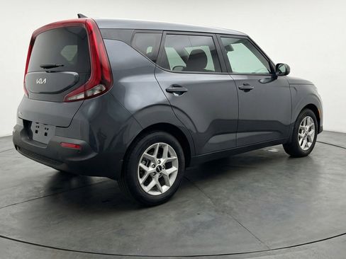 Used 2025 Kia Soul LX w/ LX Technology Package FWD image 9