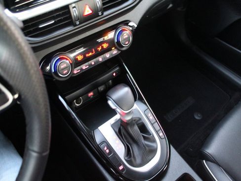 Used 2022 Kia Forte GT-Line w/ GT-Line Premium Package image 15