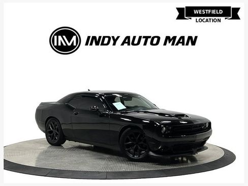 Used 2019 Dodge Challenger R/T w/ Plus Package image 1
