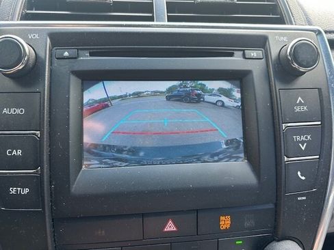 Used 2015 Toyota Camry LE FWD image 8
