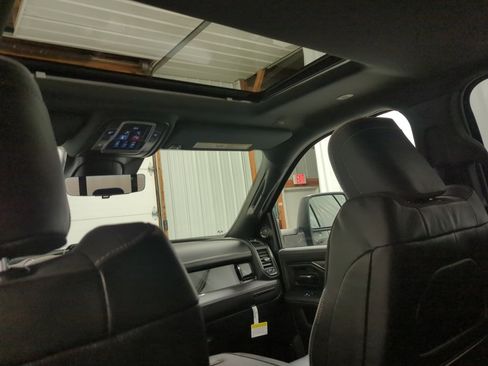 New 2026 RAM 3500 Limited image 15