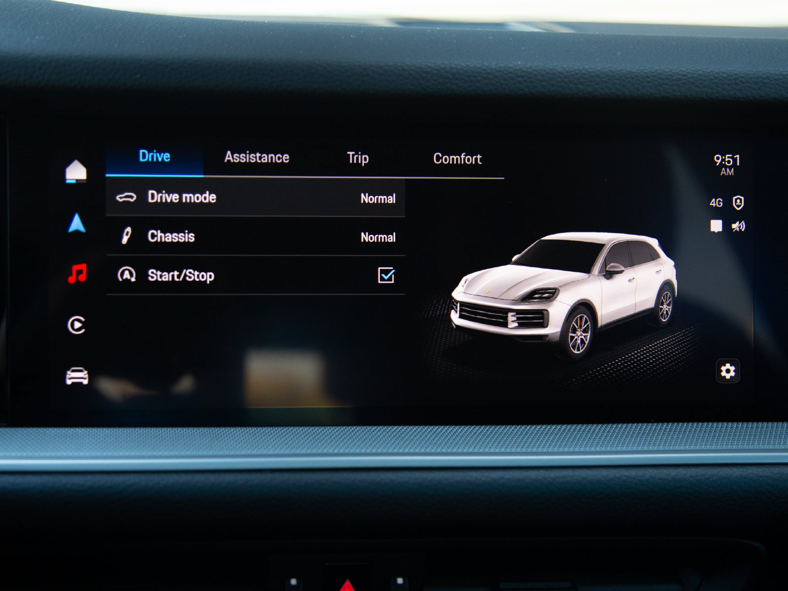 Certified 2024 Porsche Cayenne AWD/4WD image 21