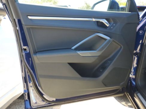 New 2025 Audi Q3 2.0T Premium image 21