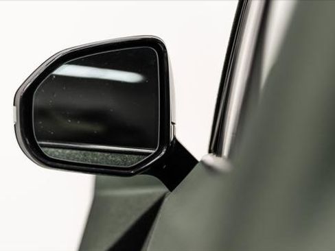 Used 2022 Rivian R1T Adventure image 22