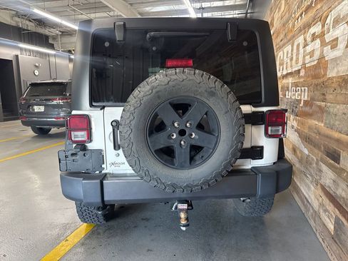 Used 2017 Jeep Wrangler Unlimited Sport AWD/4WD image 8