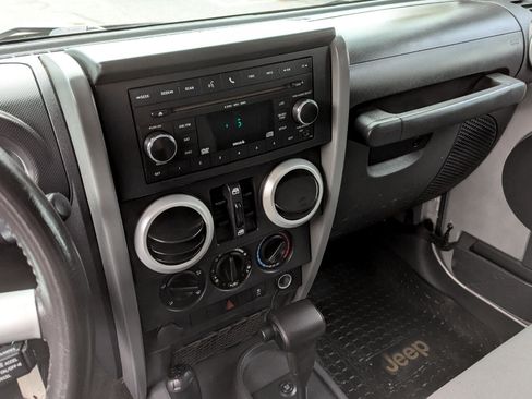 Used 2010 Jeep Wrangler Unlimited Sahara w/ Trailer Tow Group image 19