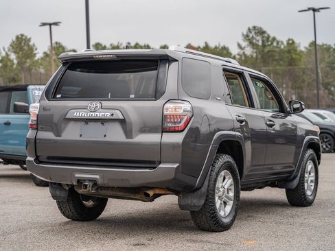 Used 2016 Toyota 4Runner SR5 Premium image 7