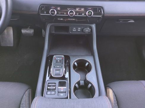 Used 2025 Honda Pilot Sport image 20