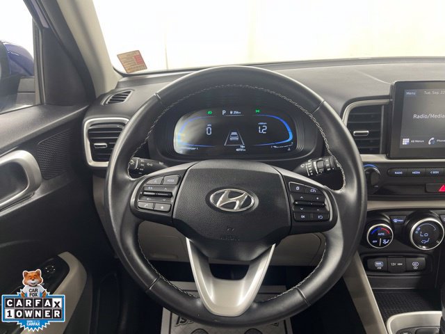 Used 2025 Hyundai Venue SEL FWD image 28