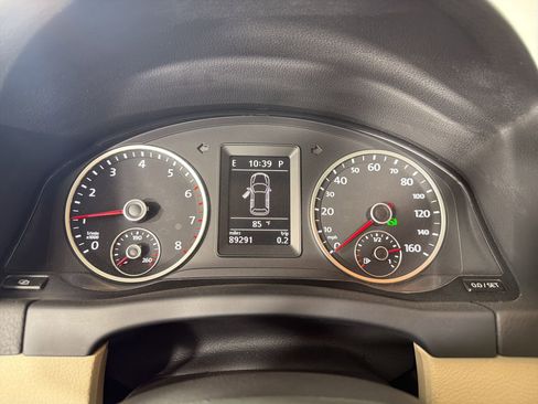 Used 2012 Volkswagen Tiguan SE FWD image 18