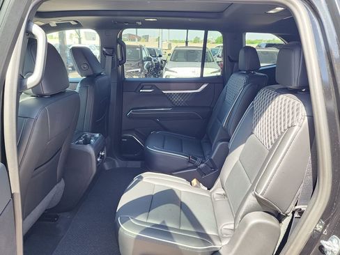 New 2026 GMC Acadia Denali w/ Super Cruise Package FWD image 47