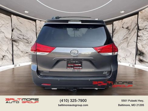 Used 2014 Toyota Sienna XLE w/ Entertainment Package AWD/4WD image 5