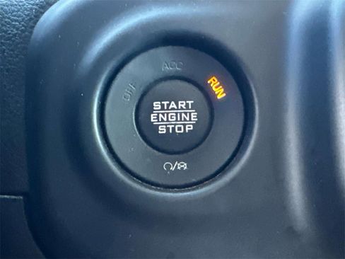 Used 2021 Jeep Gladiator Willys image 19