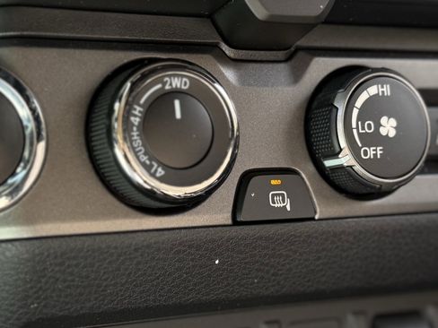 Used 2019 Toyota Tacoma TRD Off-Road image 6