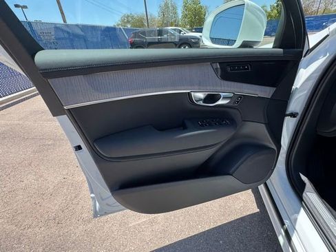 New 2025 Volvo XC90 T8 Ultra w/ Protection Package Premier AWD/4WD image 10