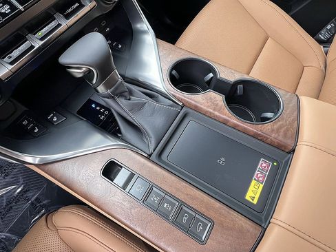 New 2026 Lexus LX 600 4WD w/ Luxury Package image 18