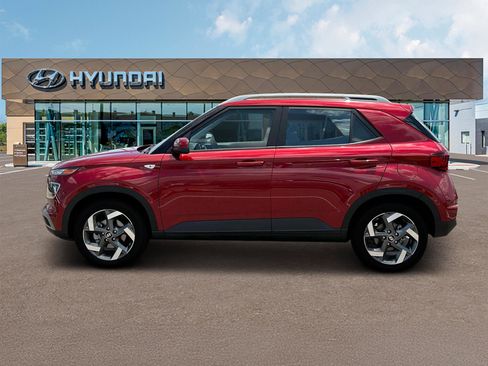 New 2025 Hyundai Venue Limited image 3