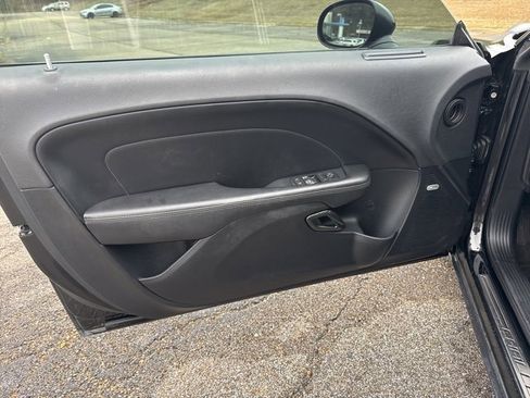 Used 2015 Dodge Challenger R/T Plus image 10