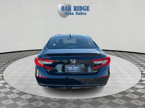 Used 2018 Honda Accord Sport image 6