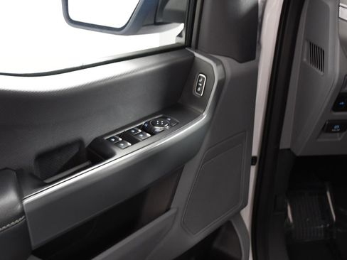 Used 2022 Ford F150 XLT image 15