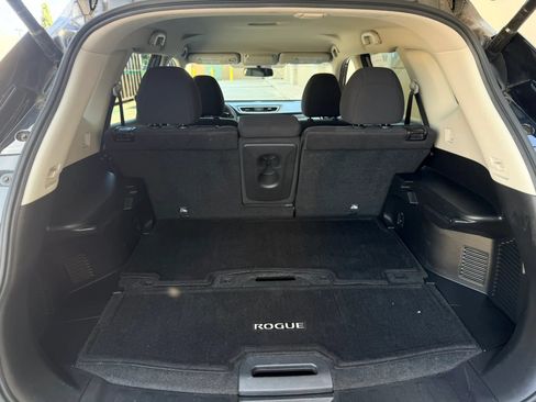 Used 2016 Nissan Rogue SV w/ SV Premium Package AWD/4WD image 19