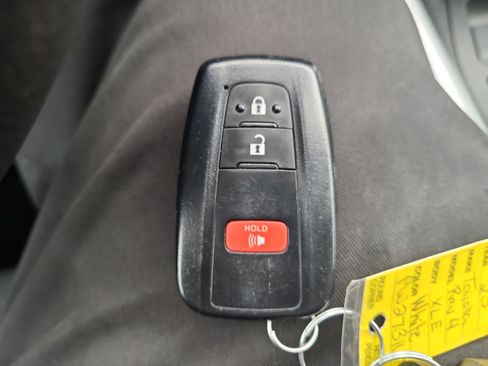 Used 2023 Toyota RAV4 XLE FWD image 33