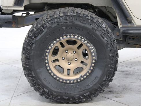 Used 2018 Jeep Wrangler Unlimited Sport S AWD/4WD image 13