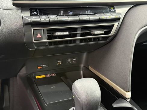 Used 2026 Toyota Camry LE FWD image 21